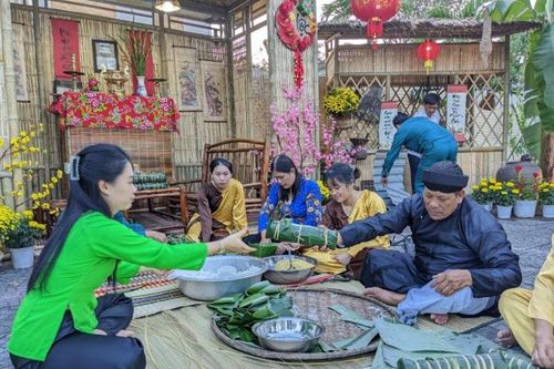Thưởng thức 30 món ăn ngon tại 'Lễ hội Văn hóa ẩm thực Tết Quảng Đà'