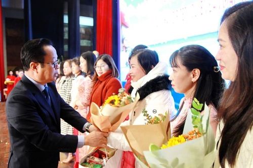 Tết sum vầy, chia sẻ cùng hậu phương người lính biển đảo