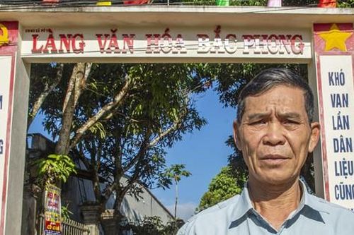 Làng sông Đà ở ngã ba Đông Dương