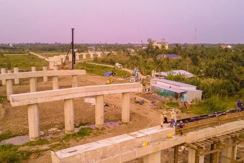 Cao tốc Cần Thơ - Cà Mau nguy cơ 'vỡ' tiến độ