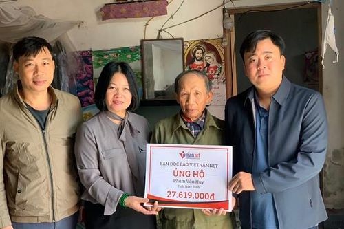 Trao hơn 54 triệu đồng đến 2 hoàn cảnh khó khăn