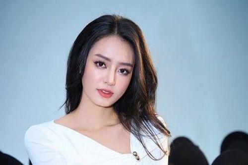 Á hậu Bùi Khánh Linh làm giám khảo casting show 'Nguyện ước chốn thiêng'