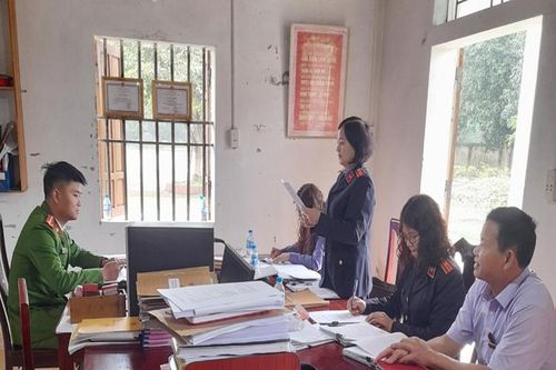 VKSND huyện Đức Thọ tiến hành kiểm sát việc thi hành án hình sự tại một số UBND xã