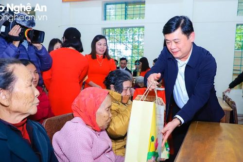 Bí thư Tỉnh ủy Nghệ An Thái Thanh Quý thăm, chúc Tết tại huyện Quỳ Hợp