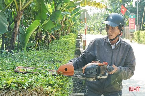 Ông trưởng thôn góp công, hiến của, cùng đưa vùng 'rốn lũ' thành khu dân cư mẫu
