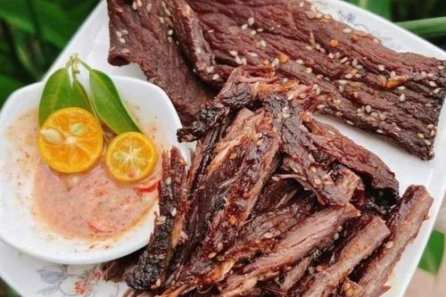 Đặc sản thịt bò gác bếp xứ Nghệ vào vụ Tết