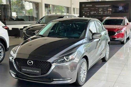 Vì sao Mazda2 tại thị trường này có giá 3,5 tỷ đồng ngang ngửa ô tô hạng sang, đắt gấp 7 lần Việt Nam?