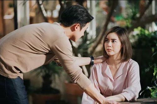 Sau một đêm ngủ lại, chồng cũ bỗng đưa 1 triệu cùng yêu cầu khiến tôi uất nghẹn, bàng hoàng