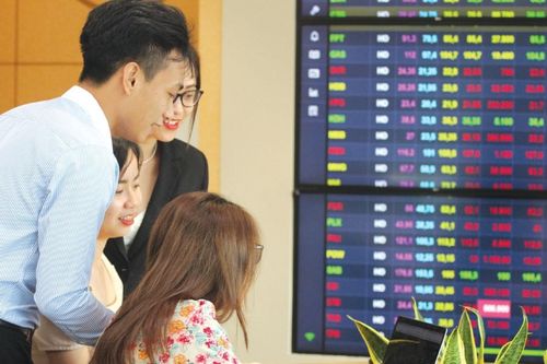 Những mảng tối trong bức tranh tài chính ngành chứng khoán, 'cổ chứng' vẫn đầy tiềm năng