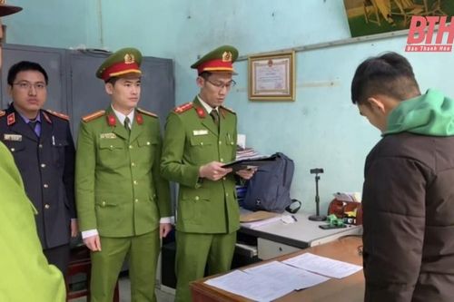 Bắt tạm giam đối tượng sử dụng pháo tự chế gây rối trật tự công cộng