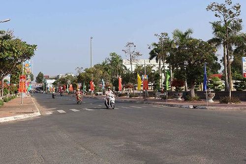 Đón Xuân trên huyện cù lao Phú Tân