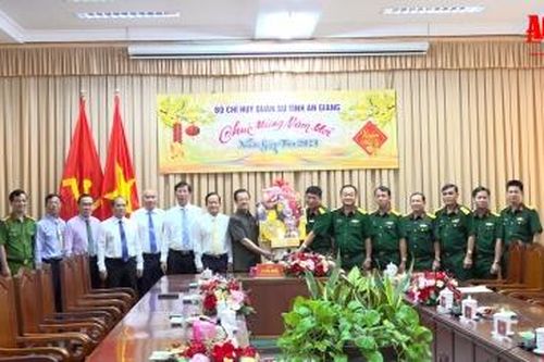 Bí thư Tỉnh ủy An Giang Lê Hồng Quang thăm, chúc Tết các đơn vị lực lượng vũ trang và tôn giáo trên địa bàn tỉnh
