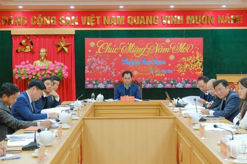 Đồng chí Chủ tịch UBND tỉnh tiếp công dân phường Ba Hàng