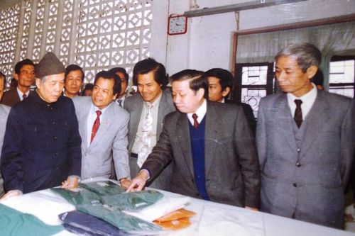 3 lần chuyển dịch cơ cấu nội ngành công nghiệp những năm 1996-2010