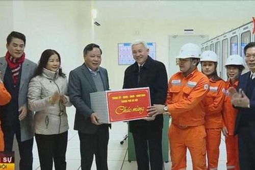 Phó Bí thư Thành ủy động viên các đơn vị trực Tết