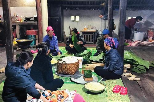 Tục mổ lợn chung ăn tết
