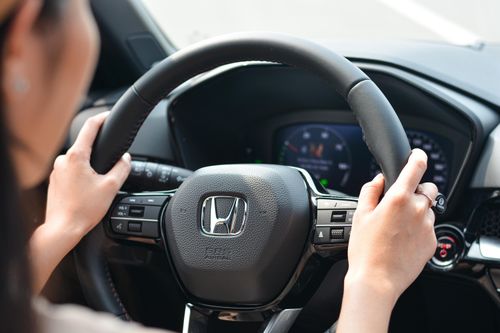 Tự lái xe xuyên Việt về quê đón Tết cần chuẩn bị chi phí thế nào?