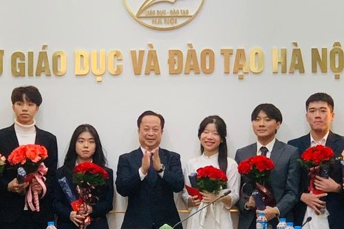 Gặp mặt 13 học sinh tham dự kỳ thi chọn đội tuyển Olympic quốc tế 2024