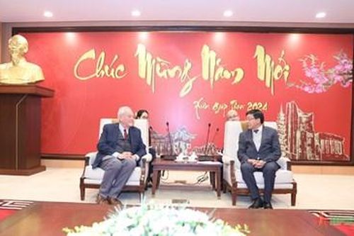 Việt Nam và Pháp chia sẻ kinh nghiệm vận hành hệ thống cung cấp nước sạch