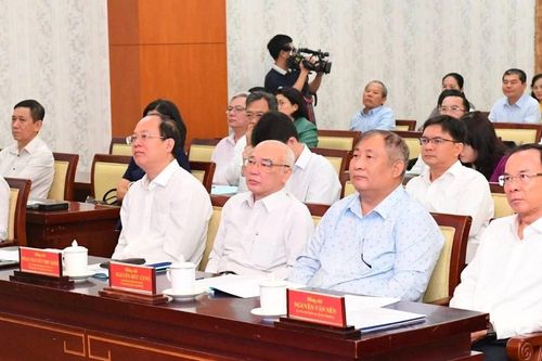 Thúc đẩy tinh thần chủ động, linh hoạt, sáng tạo trong xây dựng Đảng bộ TPHCM