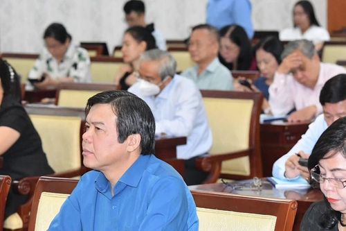 Tạo động lực để cán bộ năng động, sáng tạo vì lợi ích chung
