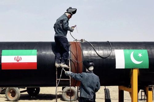 Pakistan có thể phải trả Iran 18 tỷ USD tiền phạt?
