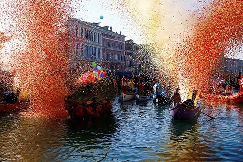 Chùm ảnh lễ hội hóa trang Venice thu hút hàng nghìn du khách khắp thế giới