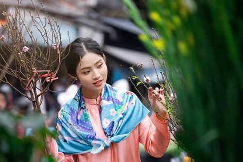 Rực rỡ sắc màu chợ hoa Xuân Hàng Lược