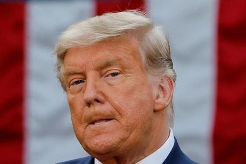Ông Trump khiến các chuyên gia làm tóc bực mình