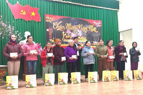 Bí thư Tỉnh ủy Nghệ An thăm, chúc Tết tại huyện Quỳ Hợp