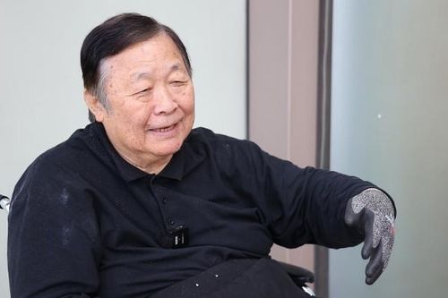 Sao 'Thần điêu đại hiệp' bị chỉ trích vì chăm con bồ, lạnh lùng 4 con ruột