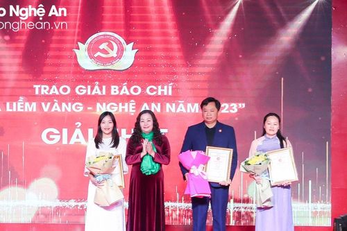 Trao Giải báo chí 'Búa liềm vàng - Nghệ An 2023'