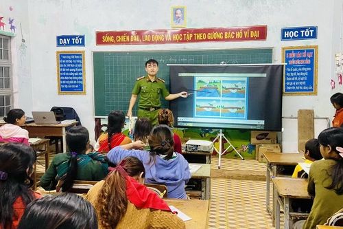 Gia Lai: Lớp học đặc biệt tại nơi từng là địa bàn trọng điểm về an ninh