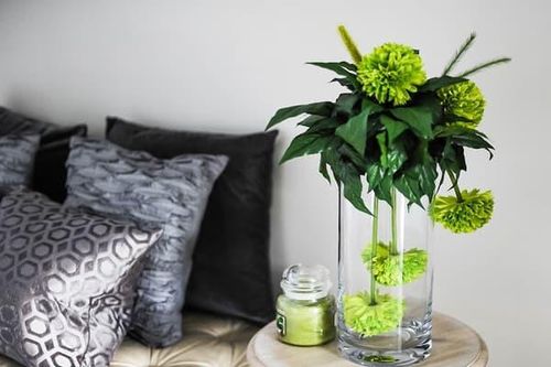 Nếu muốn may mắn, giàu có và thịnh vượng, hãy đặt bình hoa phong thủy ở vị trí này trong nhà