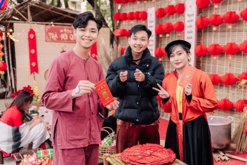 Giữ gìn nét đẹp văn hóa truyền thống qua ngày hội làng trong môi trường đại học