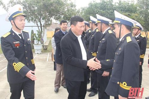 Phó Chủ tịch Thường trực UBND tỉnh Nguyễn Văn Thi kiểm tra tình hình sản xuất, đời sống Nhân dân huyện Hoằng Hóa