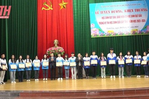 Vĩnh Lộc: Tuyên dương, khen thưởng học sinh và giáo viên có học sinh đoạt giải trong kỳ thi học sinh giỏi cấp tỉnh năm học 2023-2024