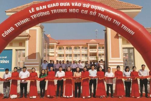 Đô thị Long Xuyên mừng Xuân