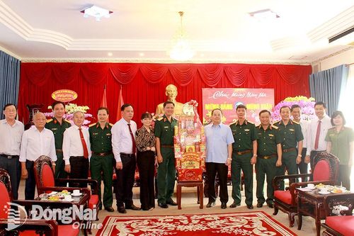 Tư lệnh Quân khu 7 thăm, chúc Tết tại Đồng Nai