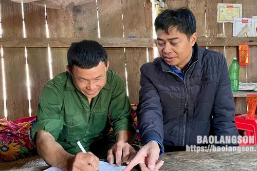 Đình Lập: Lan tỏa ý chí vươn lên từ những lá đơn xin thoát nghèo