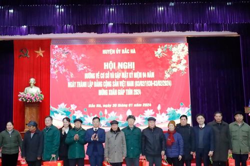 Bắc Hà tổ chức Hội nghị hướng về cơ sở và gặp mặt kỷ niệm 94 năm ngày thành lập Đảng Cộng sản Việt Nam