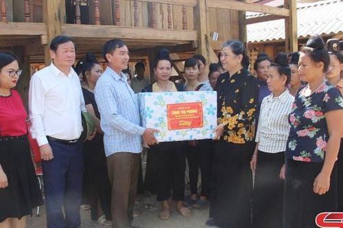 Mường La - Nhà nhà có tết đủ đầy, đầm ấm hơn