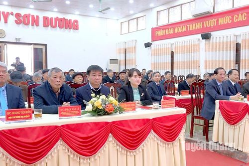 Sơn Dương gặp mặt, chúc Tết các thế hệ lãnh đạo