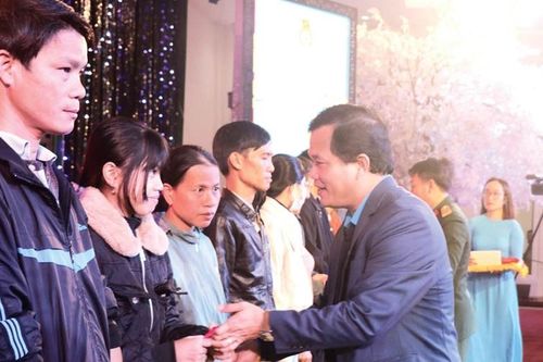 10 năm 'Tết sum vầy' cùng người lao động