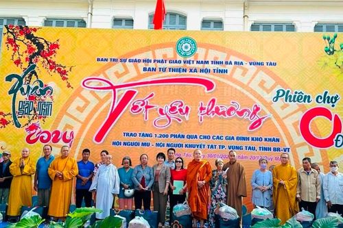 BR-VT: Ban Từ thiện xã hội Phật giáo tỉnh tổ chức 'Phiên chợ 0 đồng' - trao 1.200 phần quà