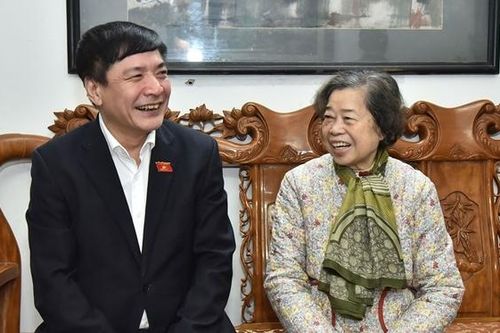 Tổng Thư ký Quốc hội, Chủ nhiệm Văn phòng Quốc hội Bùi Văn Cường chúc Tết gia đình nguyên Chủ nhiệm Văn phòng Quốc hội Vũ Mão