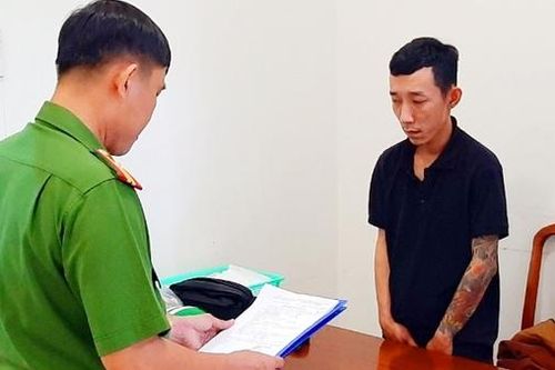 Mượn nhiều ô tô và vay 5 tỷ đồng để đánh bạc rồi bỏ trốn