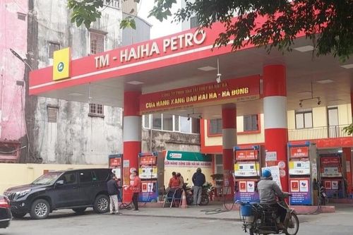 Hải Hà Petro và Xuyên Việt Oil bị dừng thông quan xăng dầu