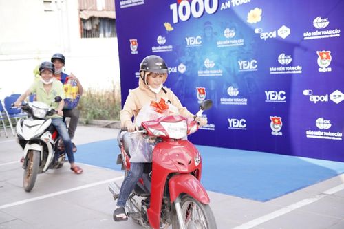 1.000 gói bảo dưỡng xe máy miễn phí cho công nhân khó khăn về quê đón tết