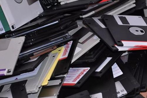 Nhật Bản quyết 'khai tử' đĩa mềm 1,44 MB